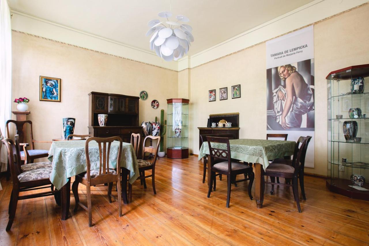 Dwor - House Of Rosenthal Podstolice